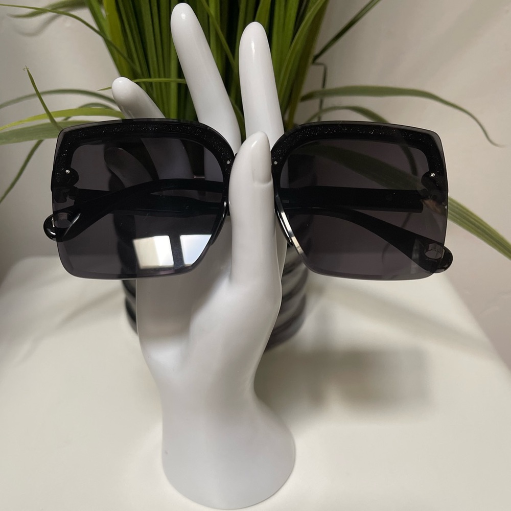 NWOT oversized semi-rimmed sunglasses